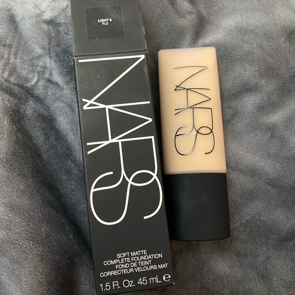 NARS Soft Matte Foundation color Fiji